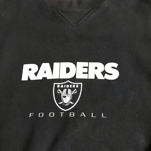 SOLD ❌ Vintage Oakland Raiders crewneck - Medium - Picture 2 of 6